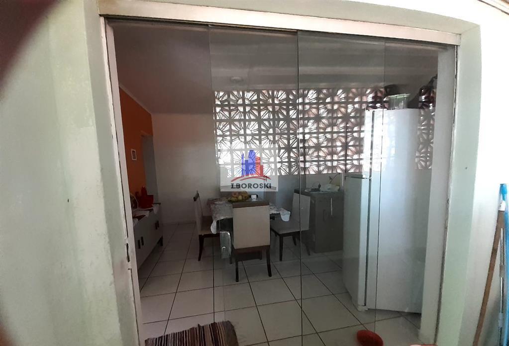 Casa à venda com 3 quartos, 221m² - Foto 3