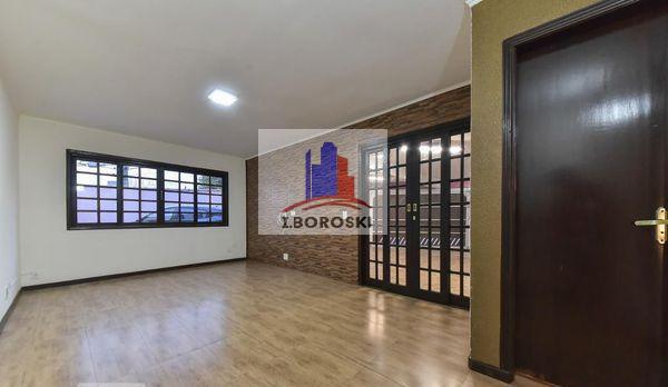 Sobrado à venda com 3 quartos, 258m² - Foto 1