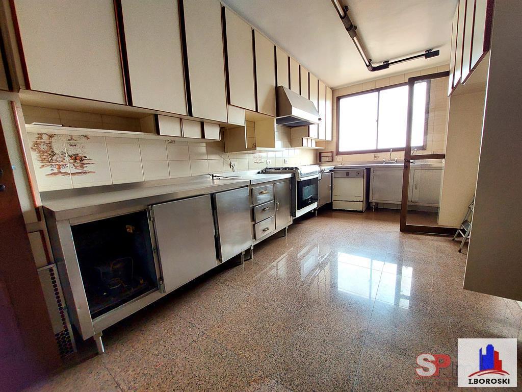 Apartamento à venda com 4 quartos, 190m² - Foto 8