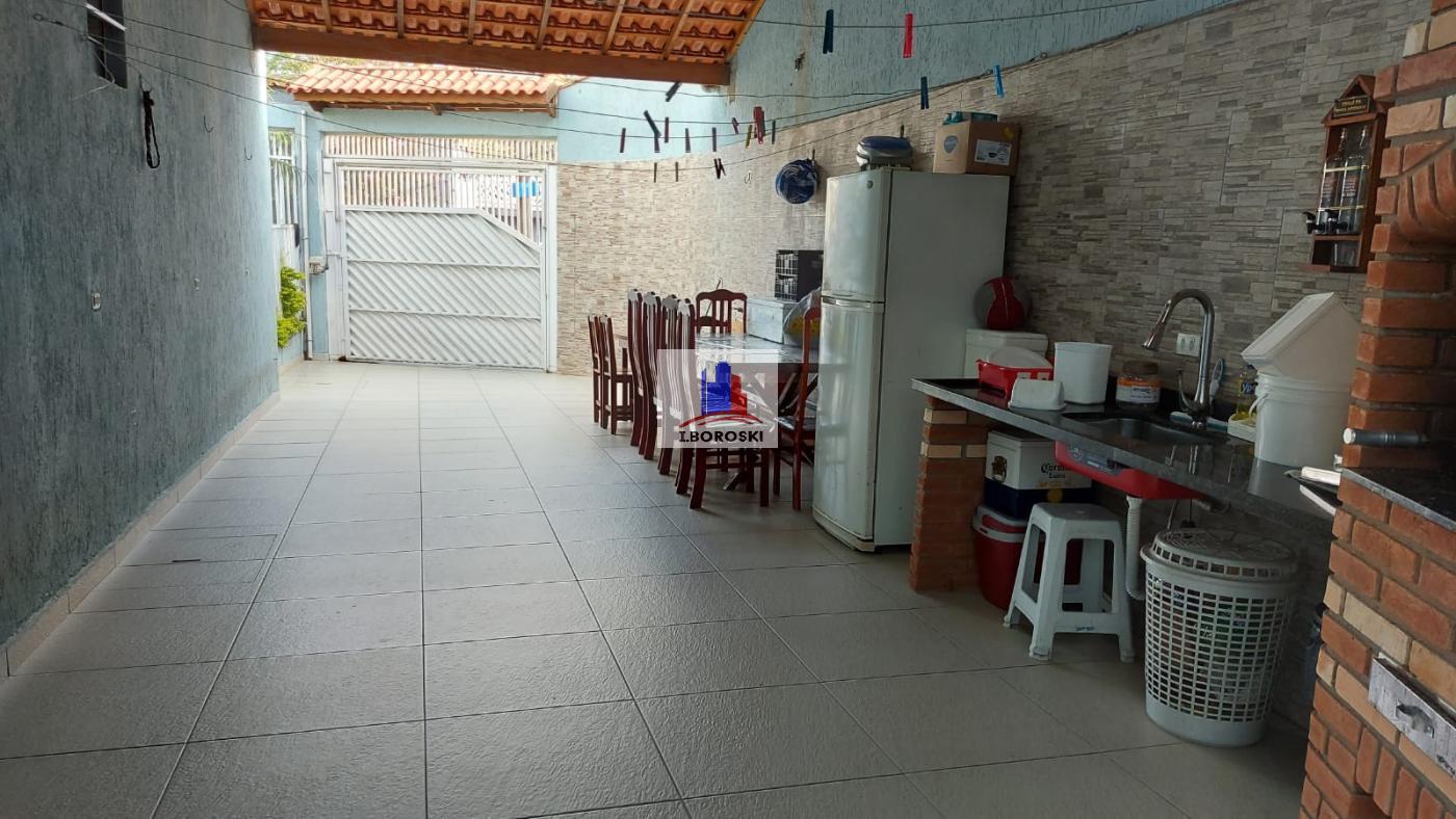 Casa à venda com 3 quartos, 120m² - Foto 1