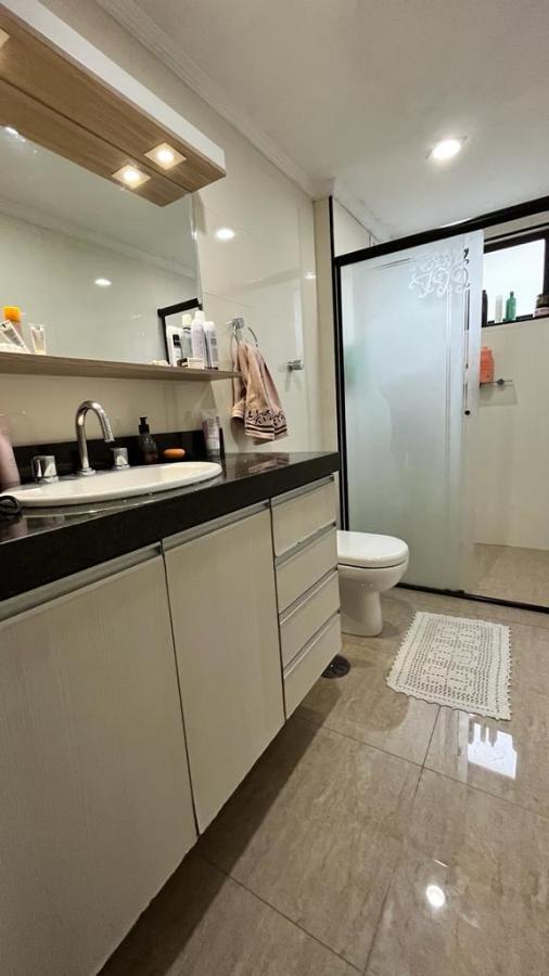 Apartamento à venda com 2 quartos, 79m² - Foto 10